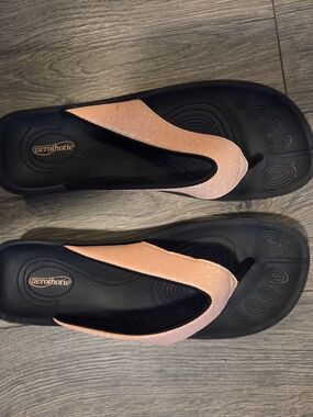 Aerothotic Women’s Sparkle Pink Thong Sandals